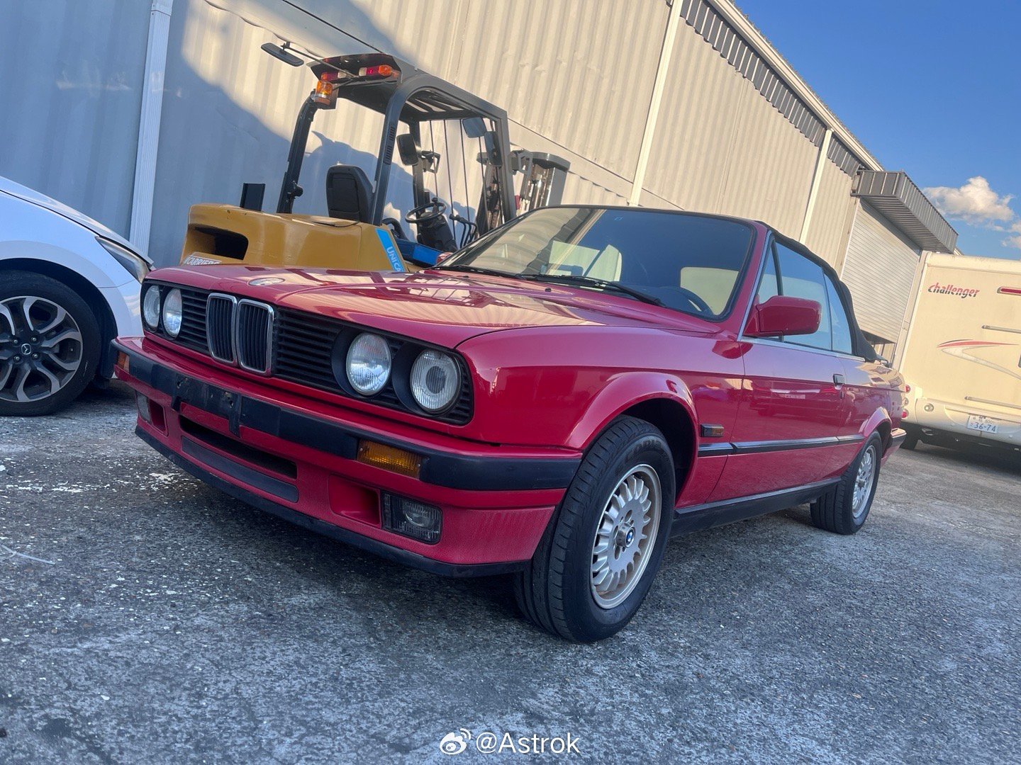 为什么开车看着就是很漂亮…新车很少有一下要看顺眼的…而且现在同质化太严重了，老车