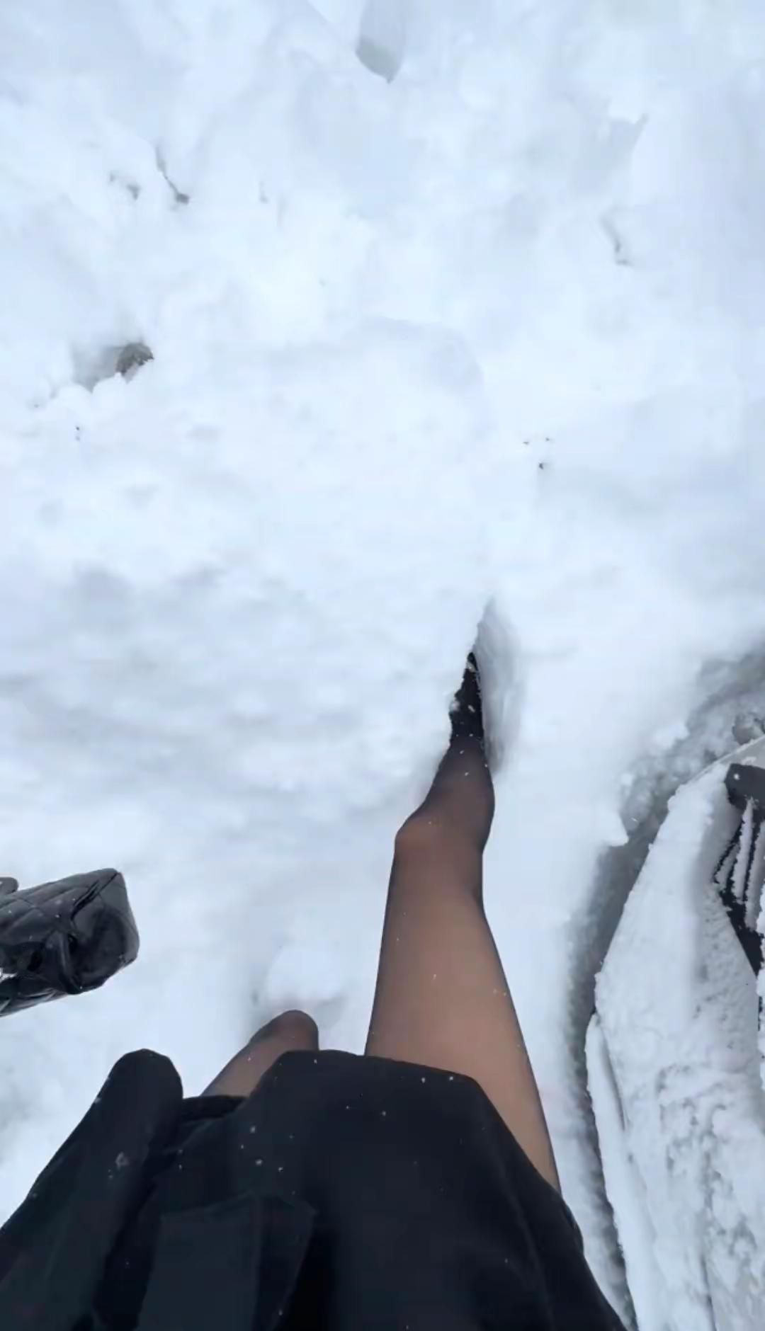 这么大的雪 非走不可么？