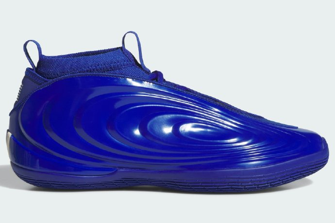 哈登正式发布了他们和 The Marathon Clothing 的联名合作，以