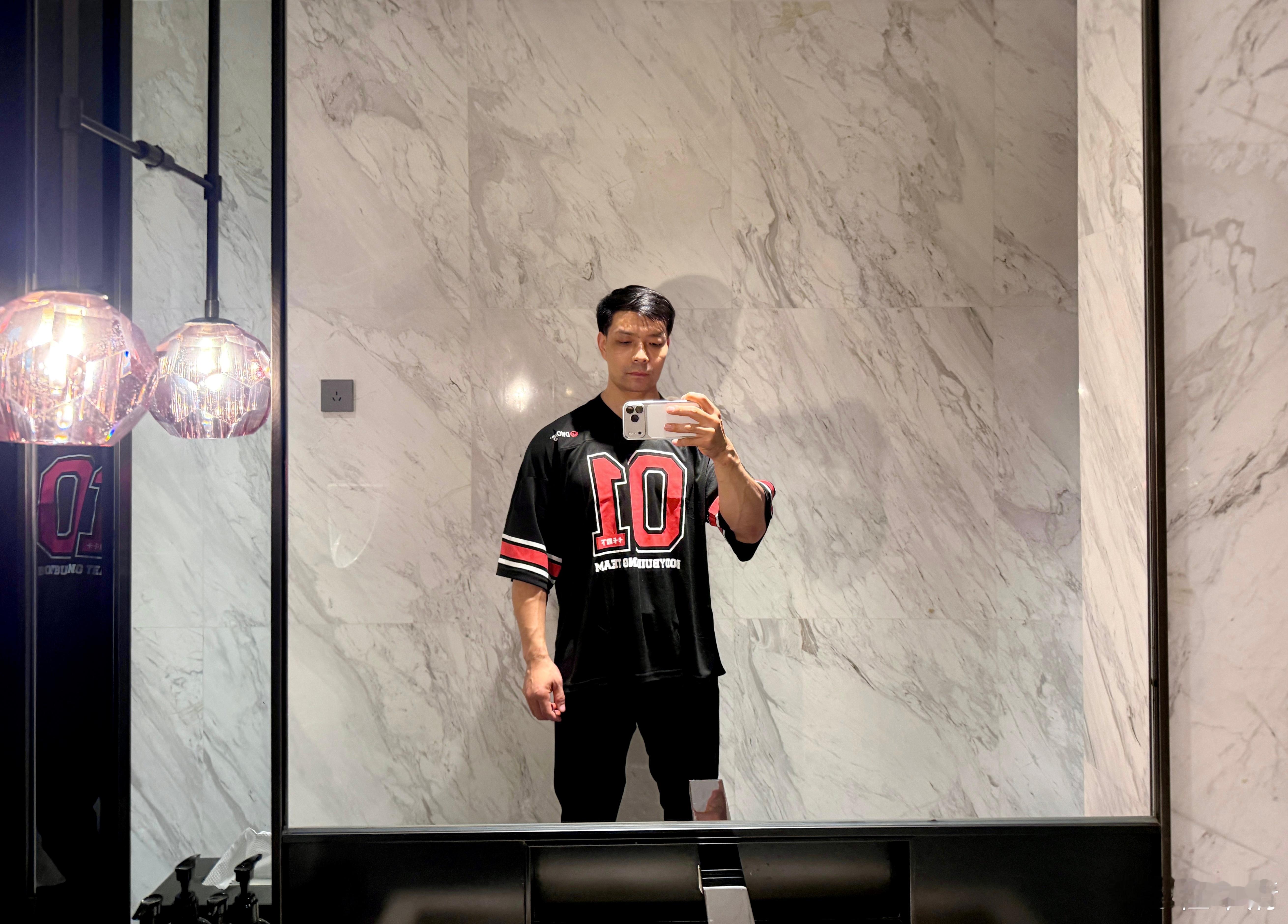 暑热已消，早晚该添衣了。  ​​​