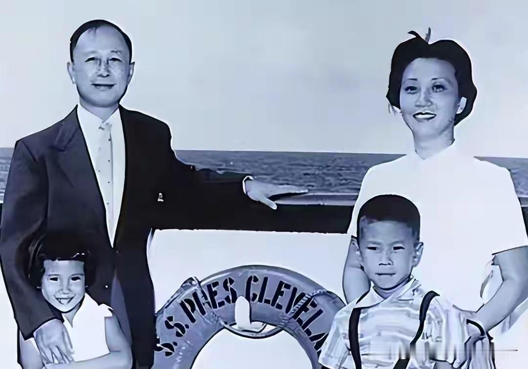 1955年9月17日，结束长达五年软禁生涯的钱学森，正式登上驶向中国的远洋轮船，
