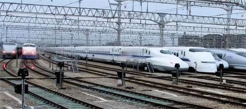 越南本来还以为，中日会抢着接南北高铁项目，没想到日本不接招，中国企业沉默，哪怕现