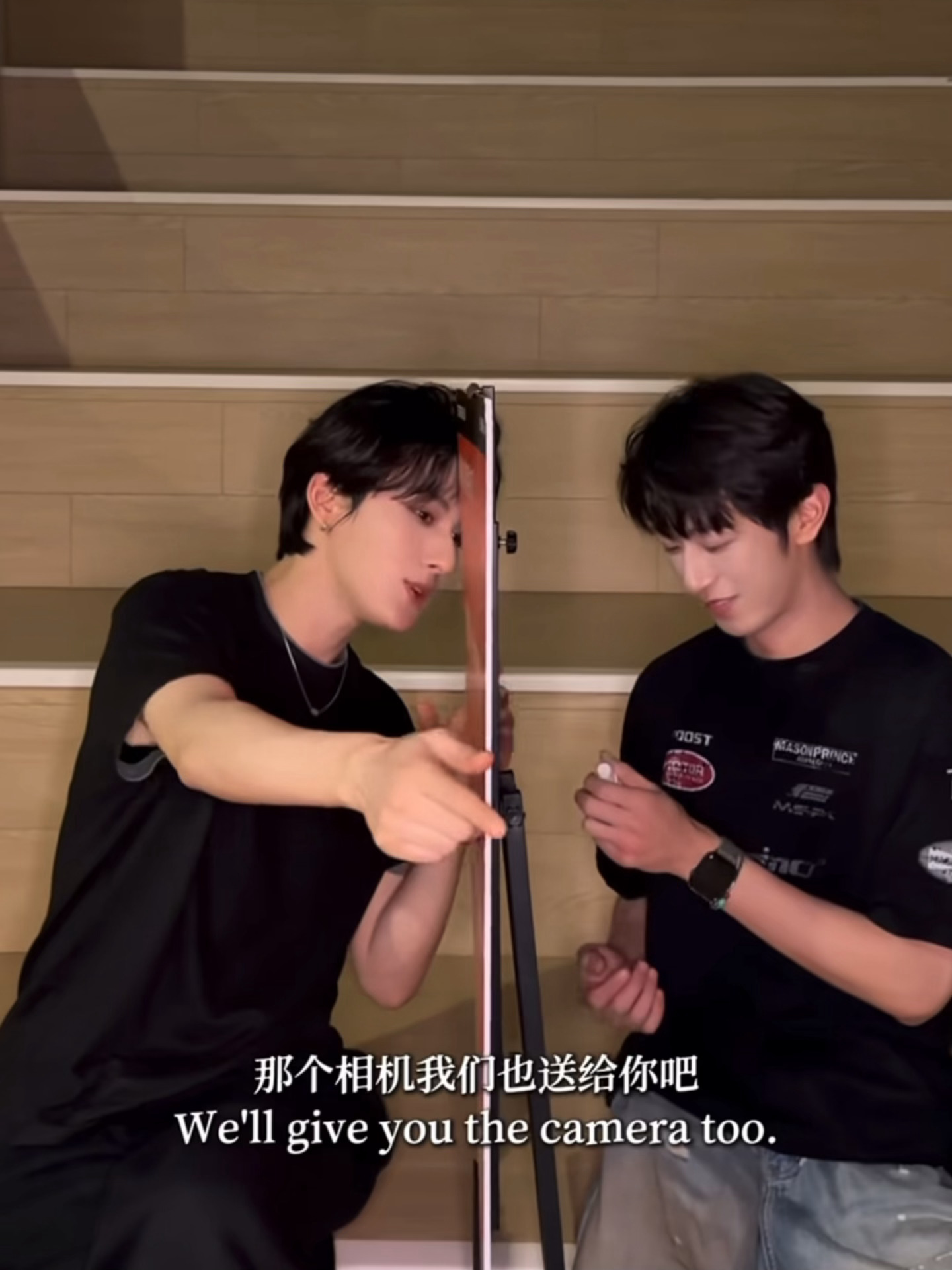 对的对的对的 就这样把公司的相机大疆桌椅板凳锅碗瓢盆都拿回家 也不算白干 