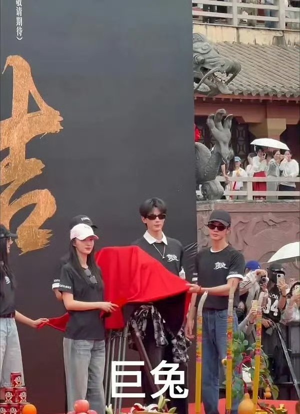 邓凯和陈哲远谁更像男主？