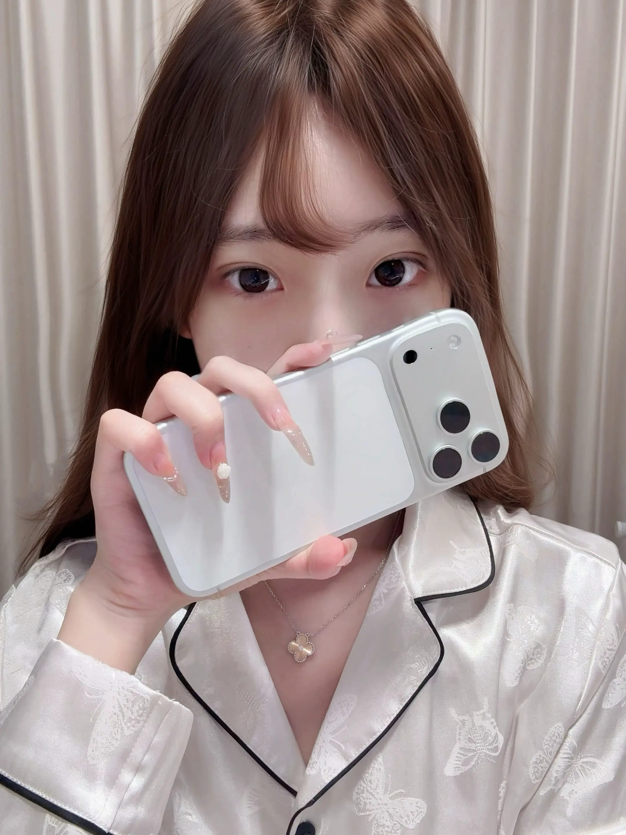 你说话大点声，我的iPhone17pro Max听不见～