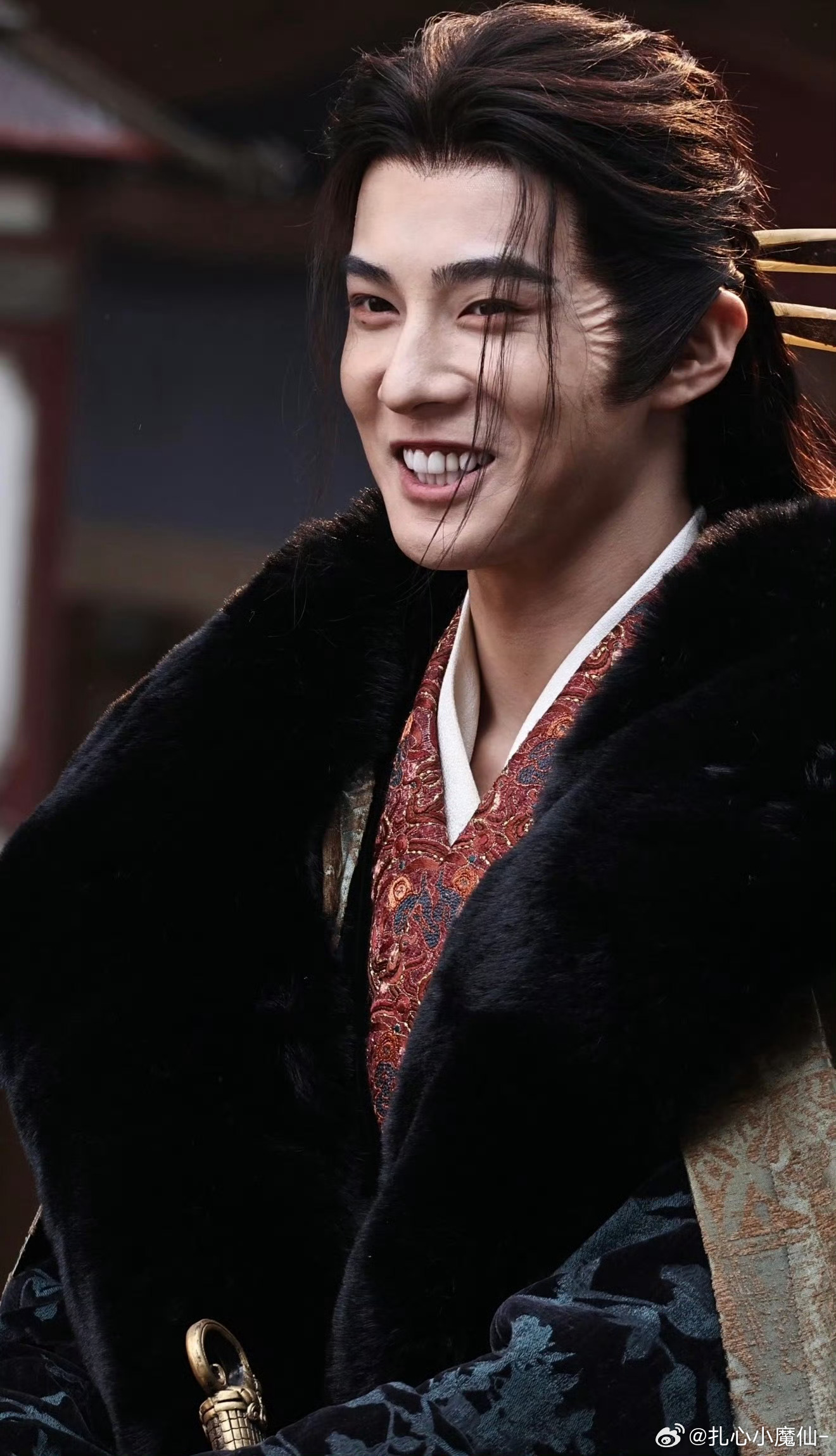 归鸢 古子成…这头套太可怕了 