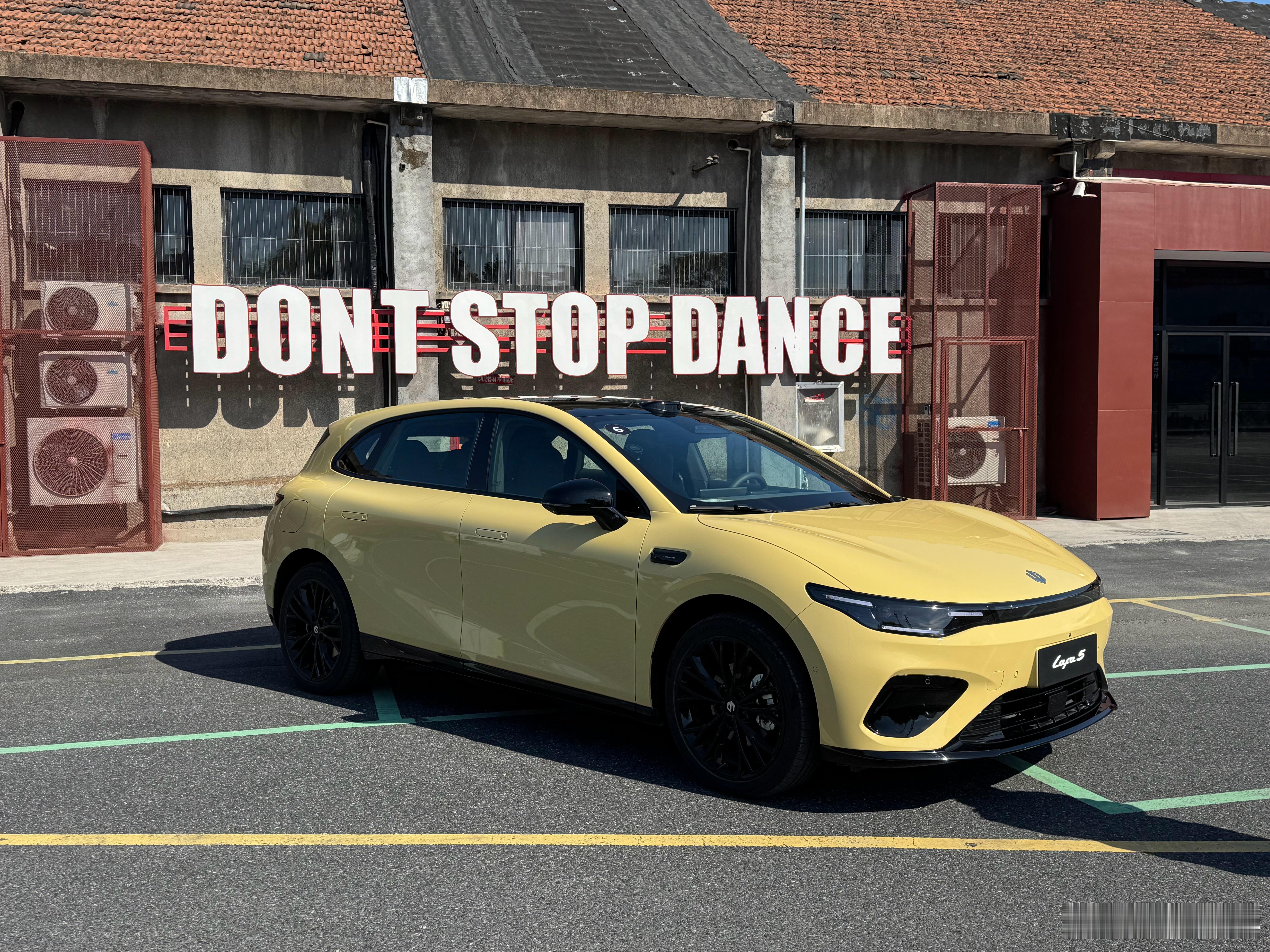 今天在杭州试下这台10万级运动小跑 