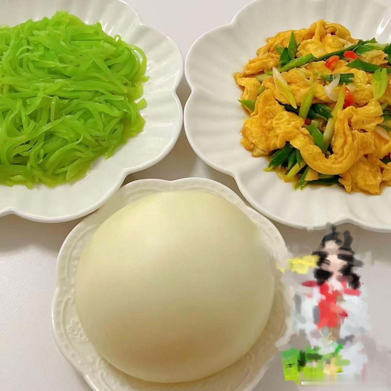 昕仰开饭时刻拒绝节食伤身，合理主食补气血吃饱才有充沛力气撬动代谢[愉快] 