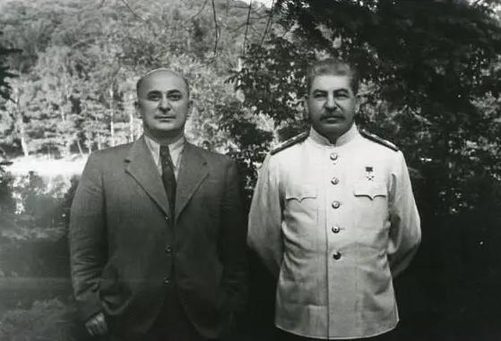 俄方曾公布一份永不开启的绝密档案，苏方瞒了50年的秘密被公开，1991年底，一个