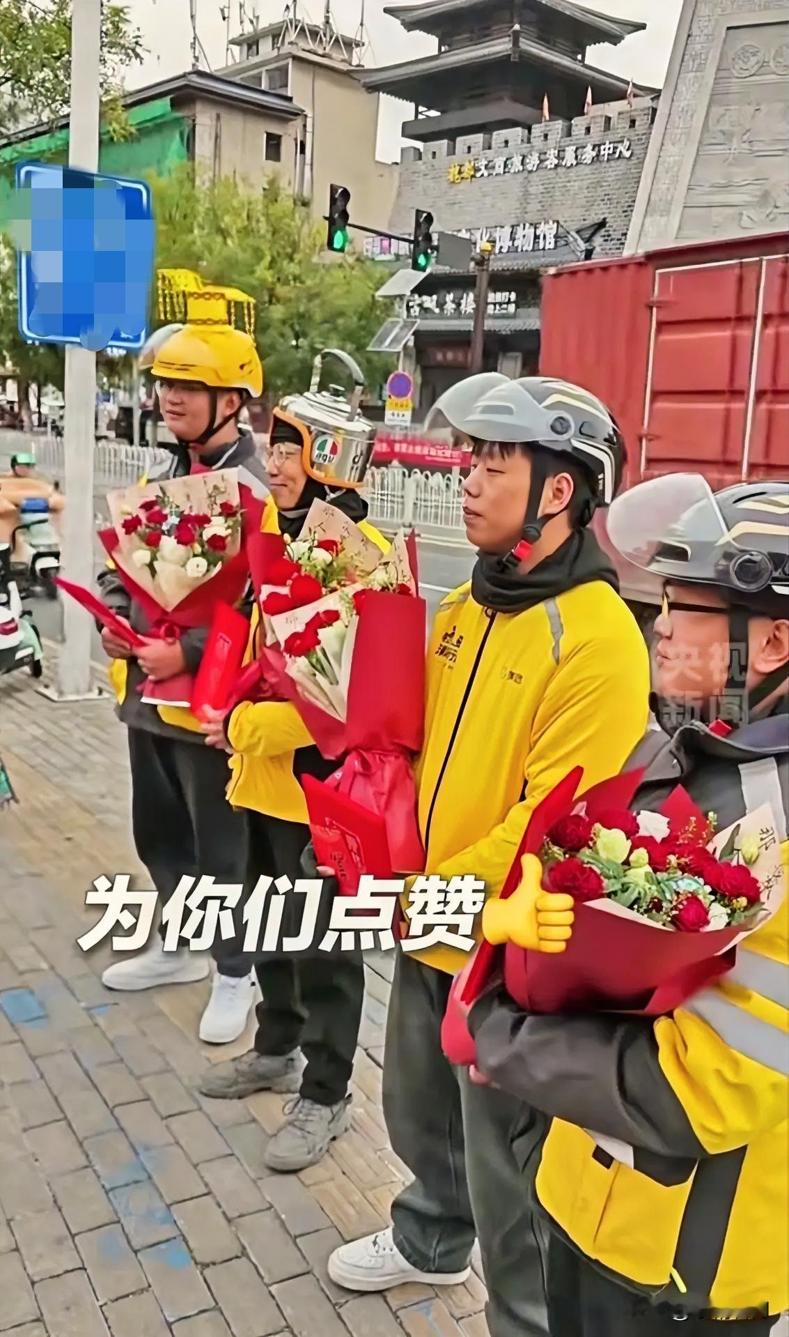 又是骑手救人！深夜的许昌建设路，4名年轻骑手在那等单，看着一对情侣吵架，谁料两人