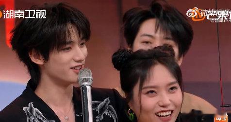 丁程鑫有我在你不会输 丁程鑫射箭前对雪琴姐表忠心也太暖了！“今天我专属于你”“让