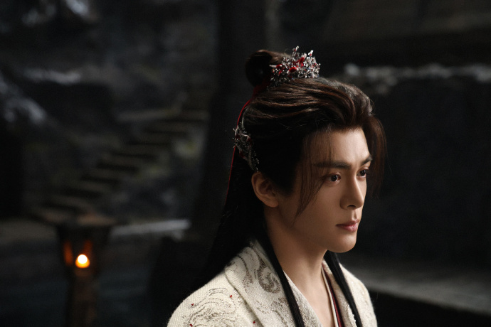 曾舜晞聊东方奇幻剧的出海魅力立足演员本分，坚守表演初心。曾舜晞坦言，想要讲好国风