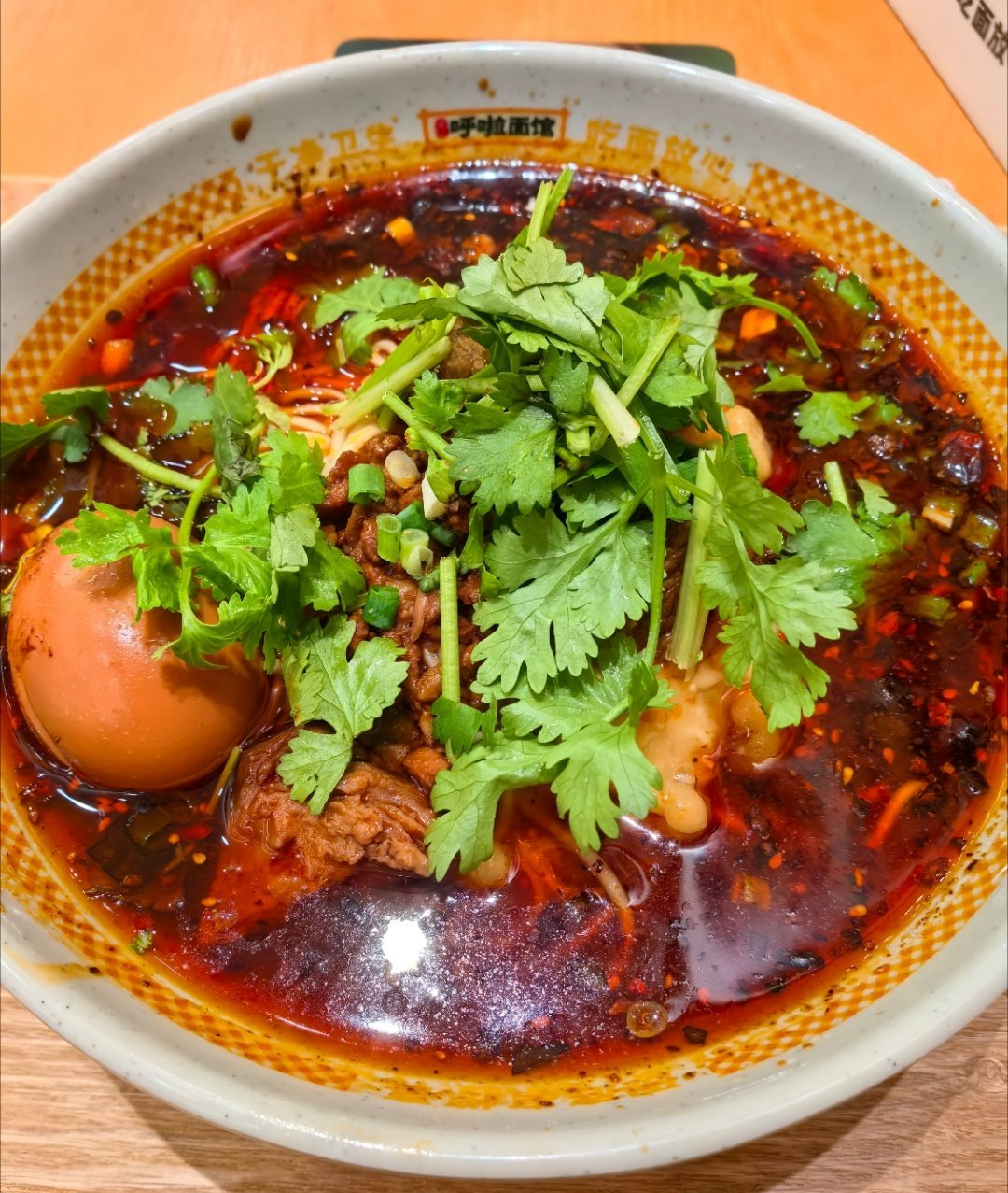 早上还是得整一碗牛肉面才巴适[流鼻血] 为啥面馆的牛肉又软又糯一点不柴[二哈] 
