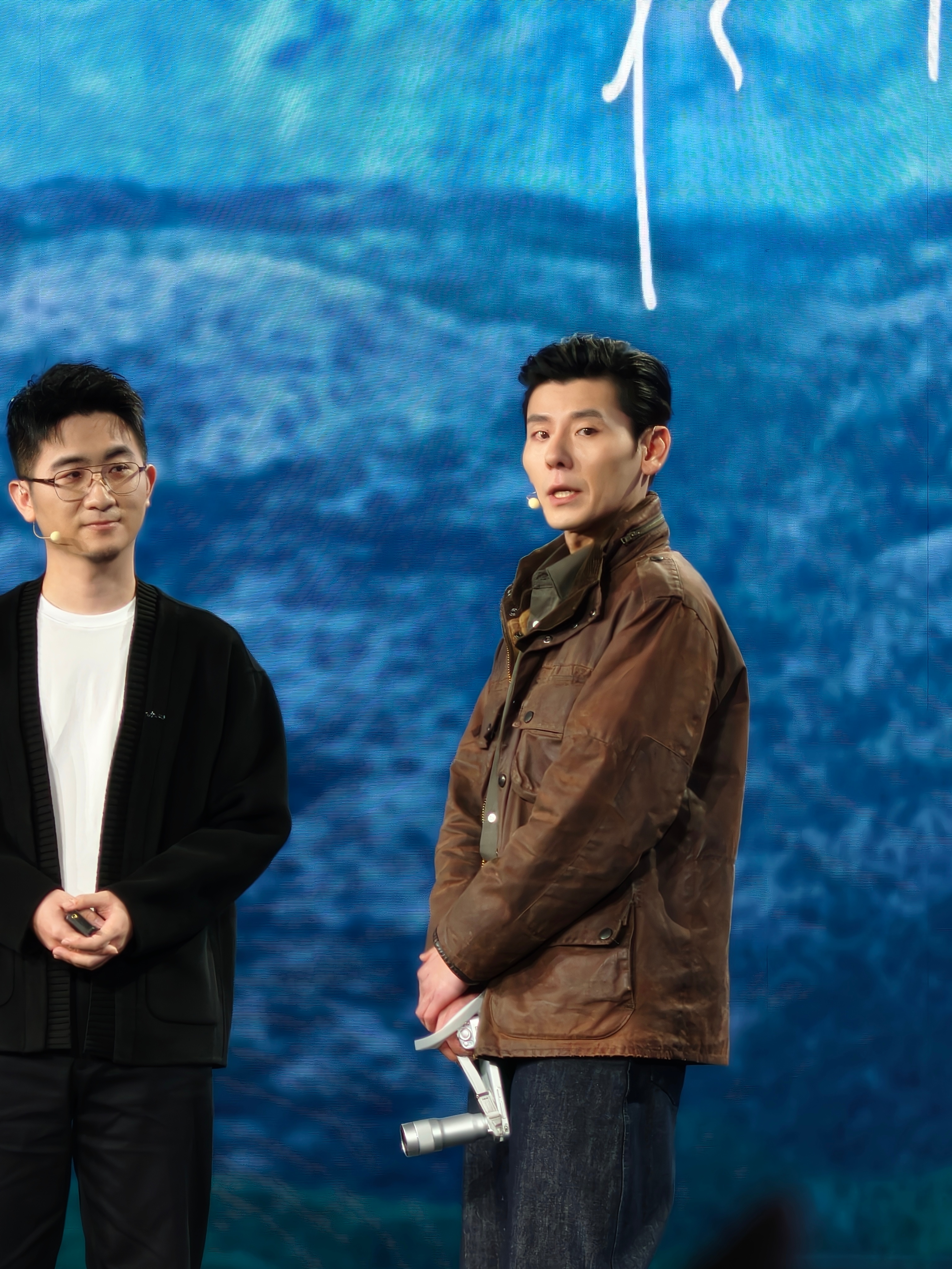 蒋奇明来了vivo发布会，还真的和电视剧长得一模一样。 