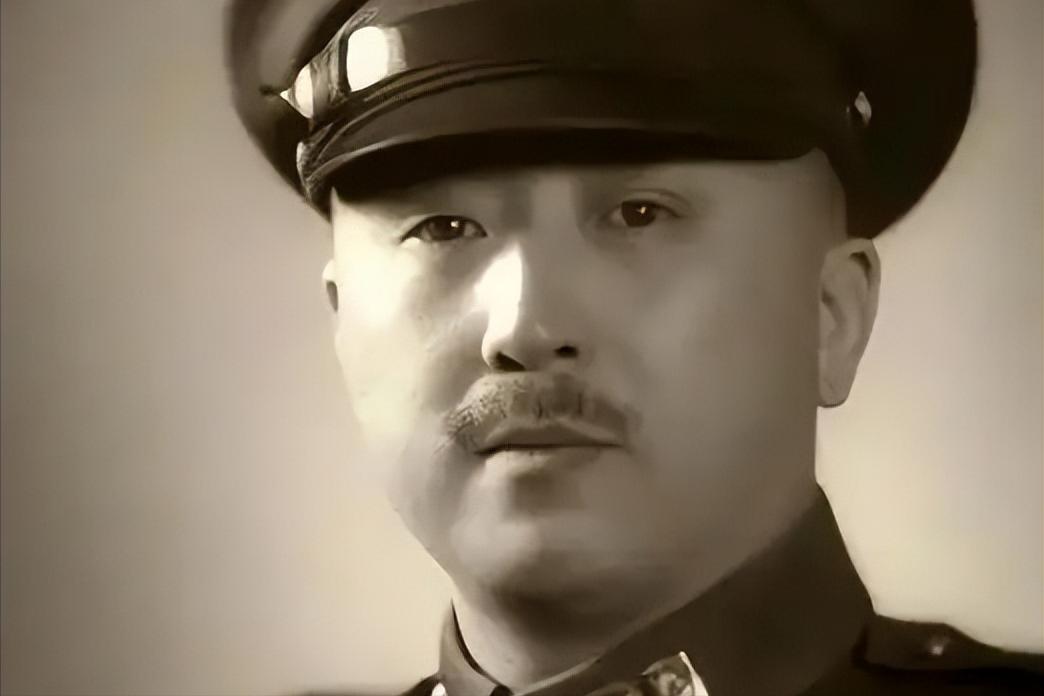 1938年初夏，第二战区副司令长官兼前敌总指挥卫立煌到洛阳开会时，取道西安，专门