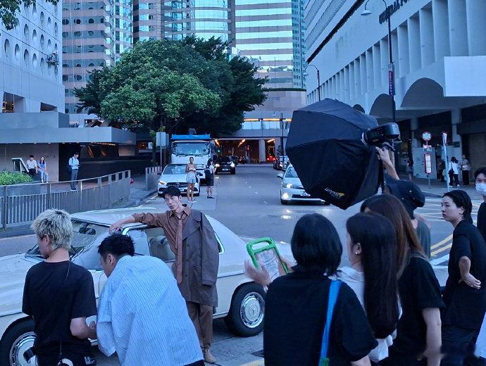 网友香港街头偶遇许光汉香港街头偶遇许光汉拍摄香港街头偶遇许光汉拍摄的照片流出，他
