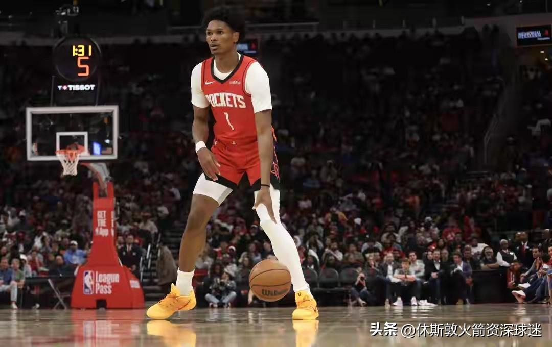 火箭是唯一一支放弃高顺位顶级后卫杰伦格林，把不会投篮的后场阿门汤普森当成宝贝的球