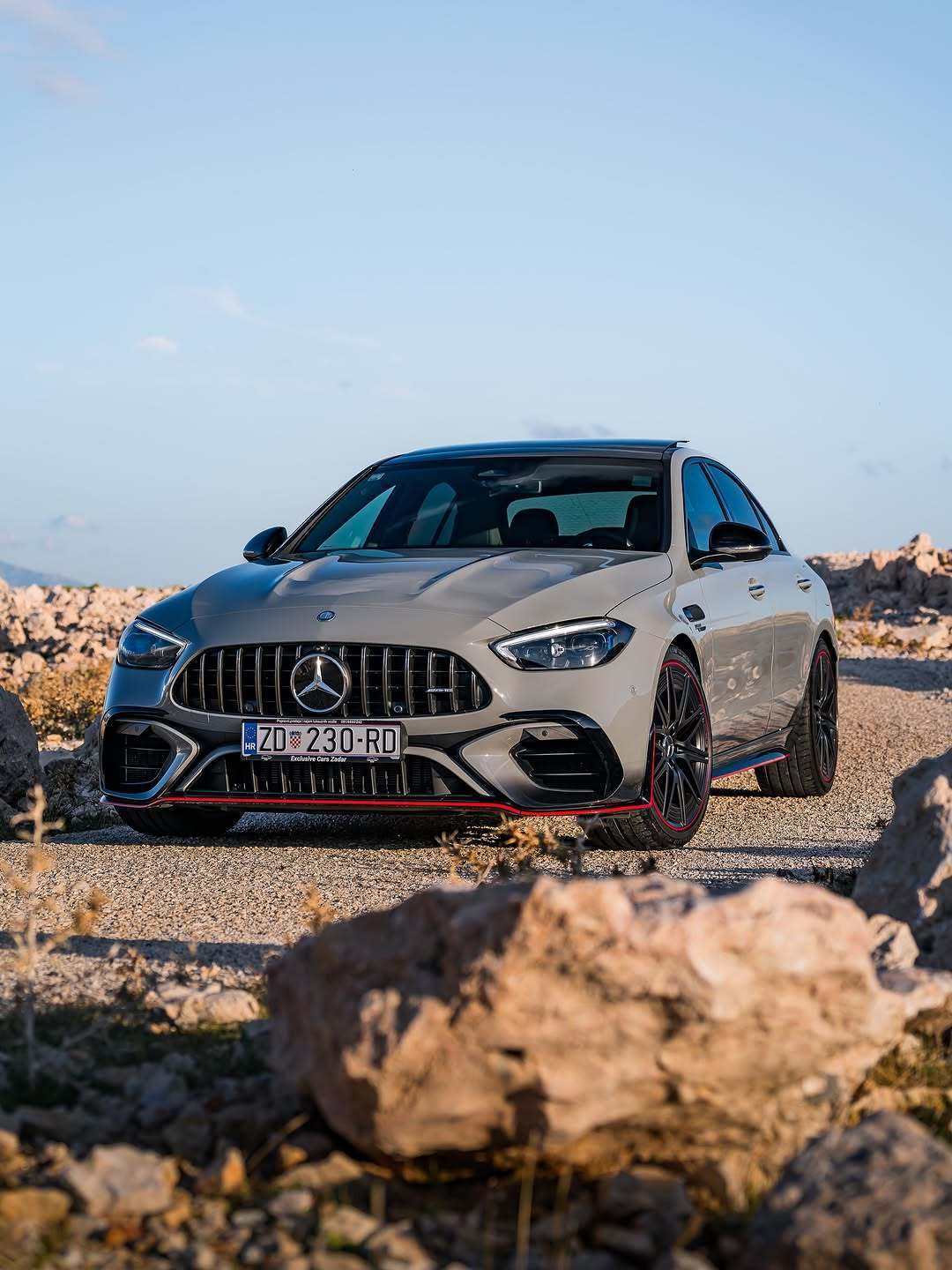 梅赛德斯–AMG C63 S E Performance 🩶