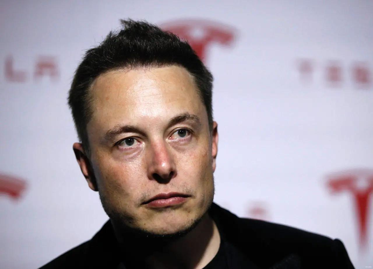 怎么看，都觉得我们的回收方案更具智慧性，这可能就是马斯克至今没有发声的原因，他一
