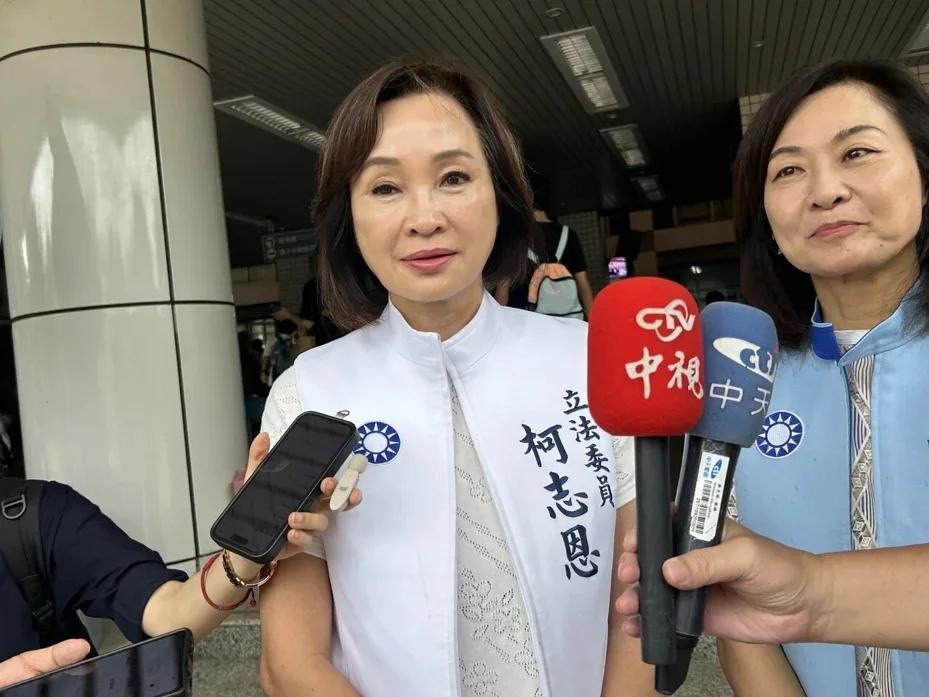 最新民调输赖瑞隆12.6％ 柯志恩：蓝白样本数未及绿营一半
台湾年代民调中心今日
