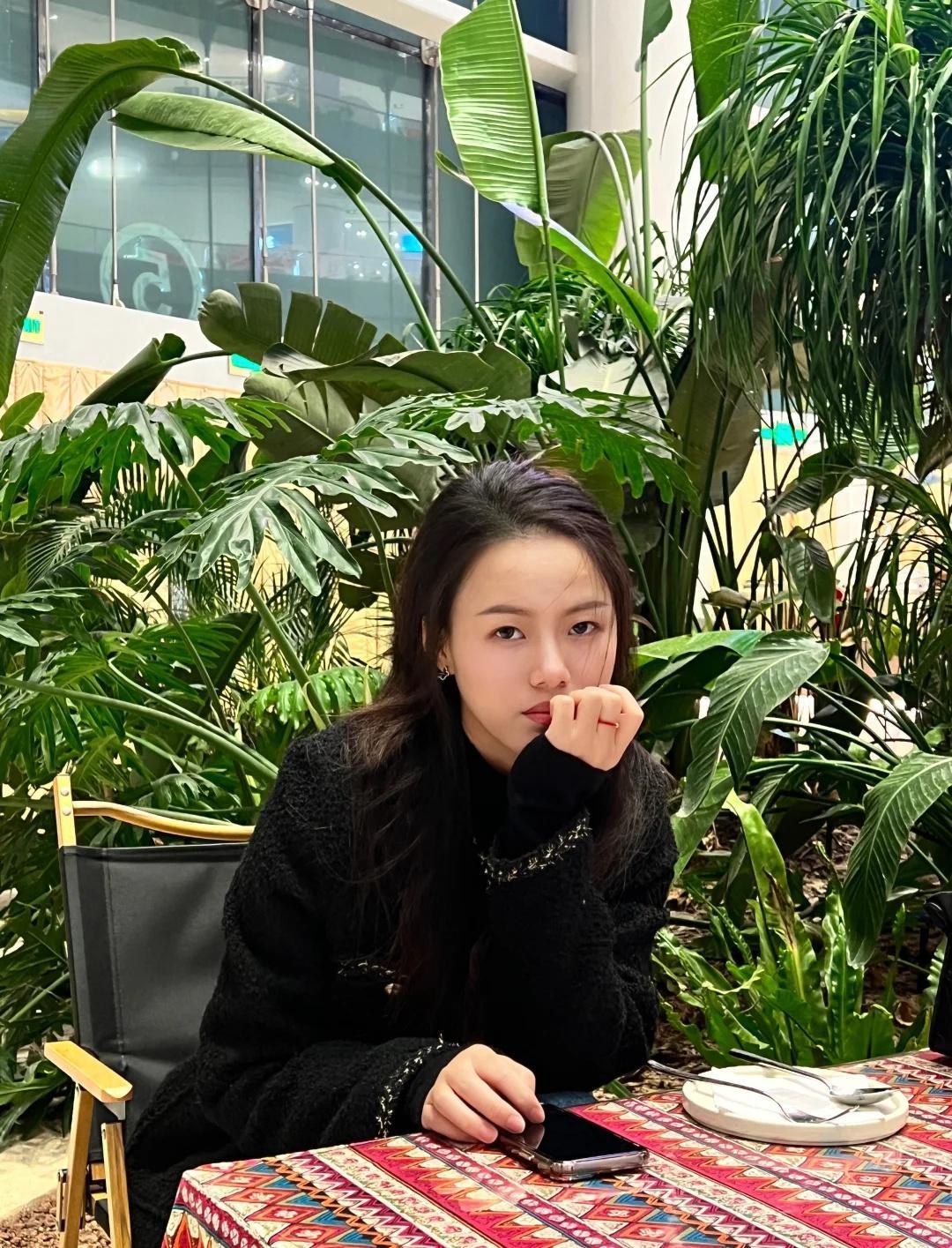 我妈让我问一下 谁28岁还没结婚
催婚都要催到离谱
我妈说 你去外边看看 谁快3