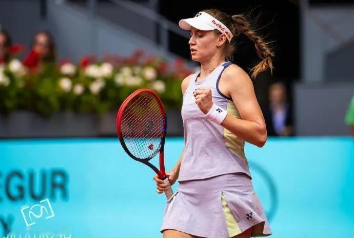 5月2日消息，WTA1000马德里巡回赛1/4决赛一场焦点之战，网坛冰美人莱巴金