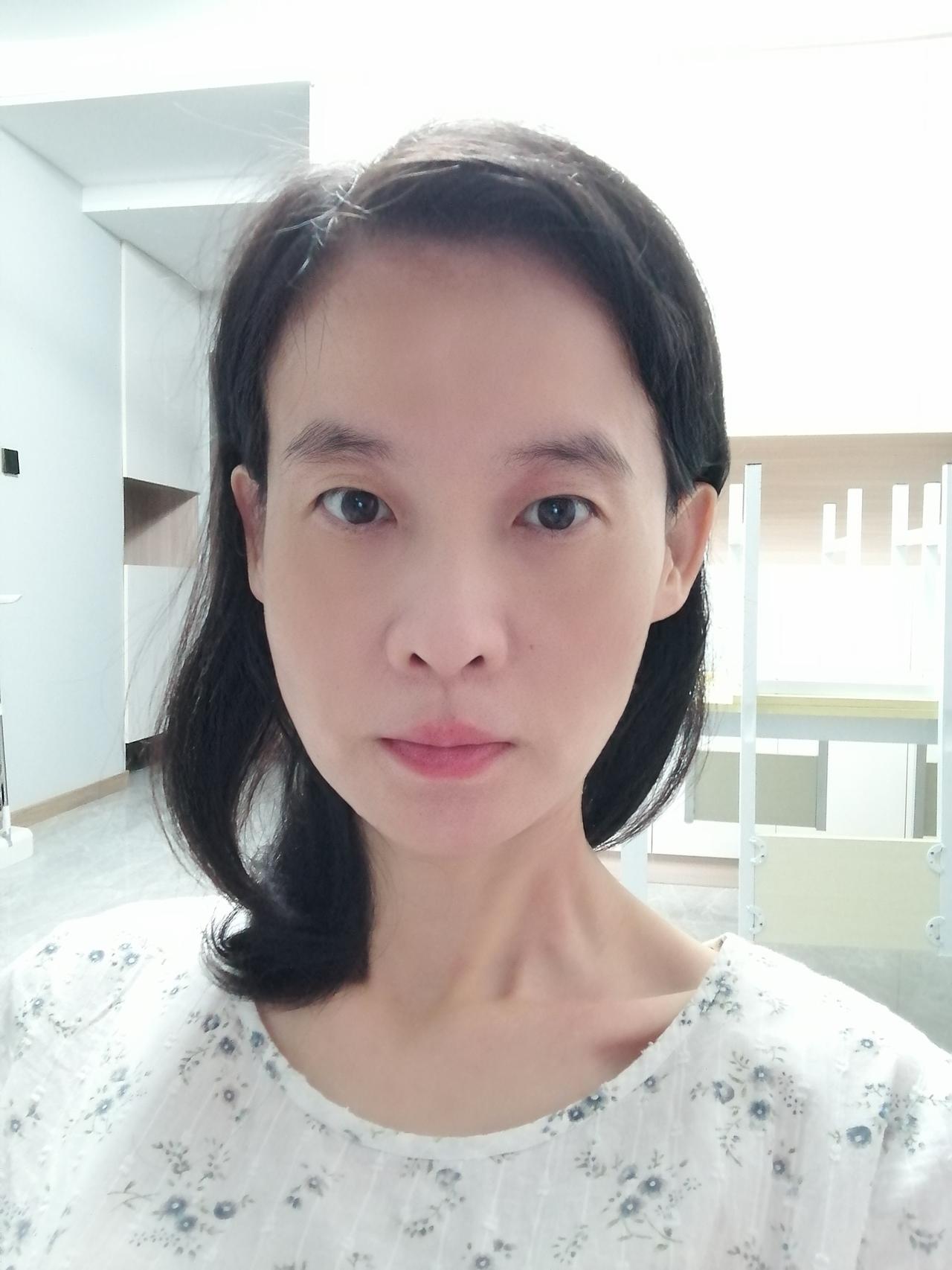 翻资料的时候，顺便把病历复印，把残疾证拿出来，以后去南京，我可以免费乘坐地铁的。