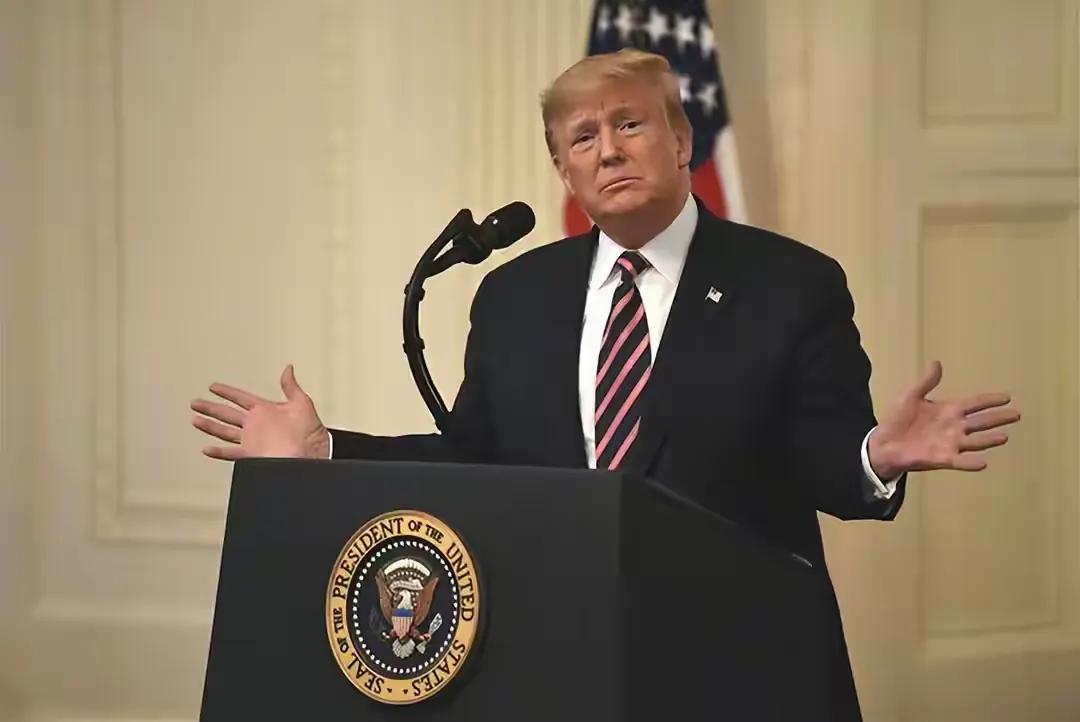 特朗普目前对东大的一切动作，都是在进一步盘算我们，更是为他要访问东大铺路，毫不夸