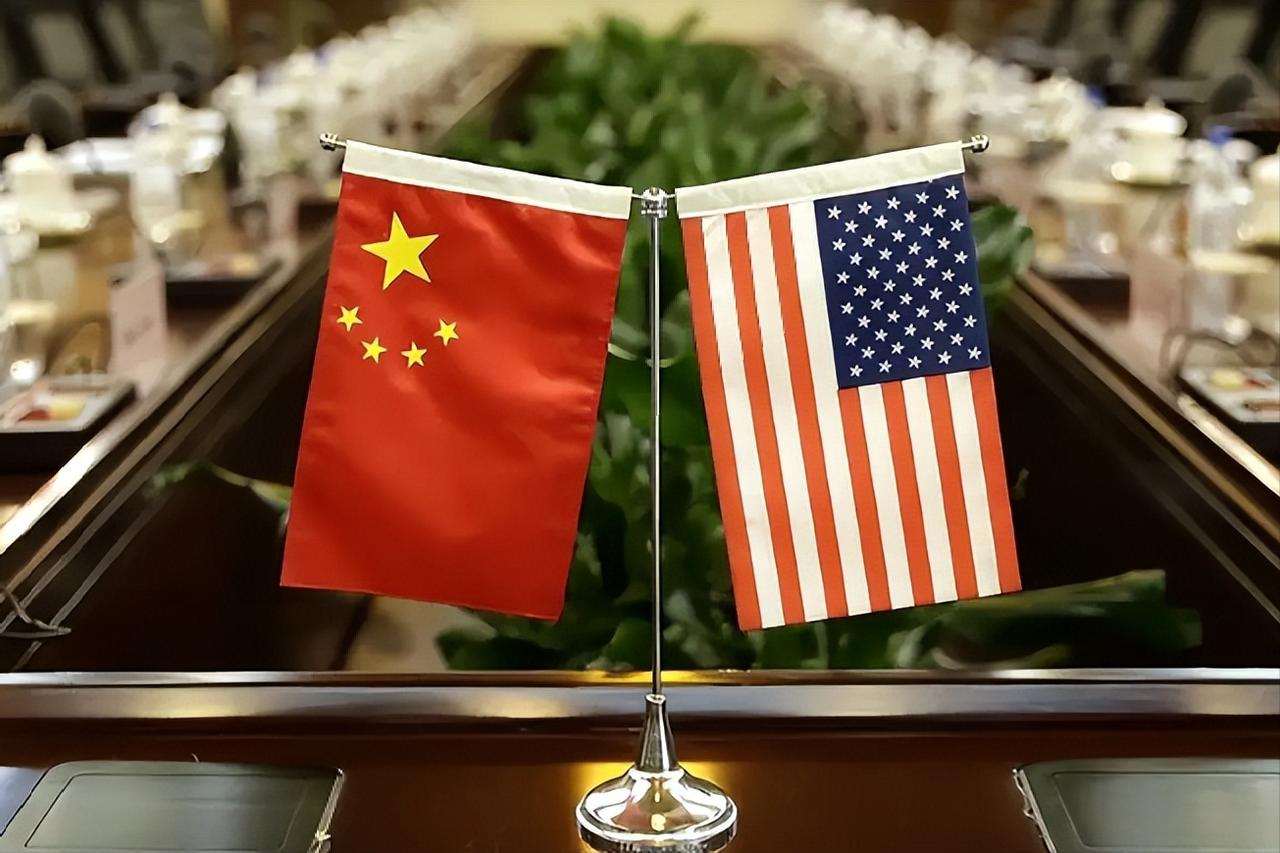 这波真开眼了！特朗普访华跟搬家似的，500 吨物资扎堆进京。

特朗普还没到北京