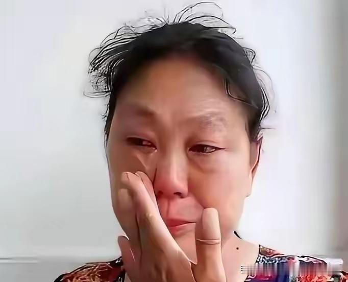 亲妈一张嘴，直接把儿子的“金饭碗”给端了。上海这位阿姨估计没想到，自己在五百人大