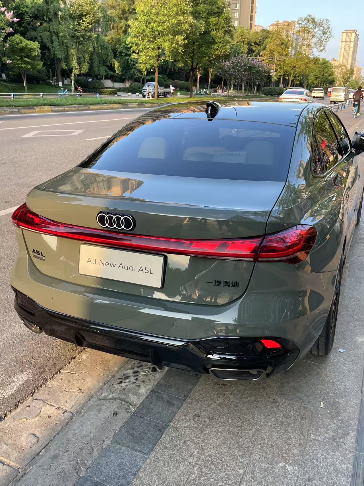 上汽奥迪A5L上市正式售价25.59万 上汽奥迪A5L Sportback成了全
