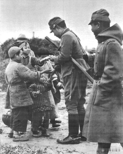 如今，很多国人受抗日神剧影响，难以想象真实的日军单兵作战能力究竟有多强。网上曾有