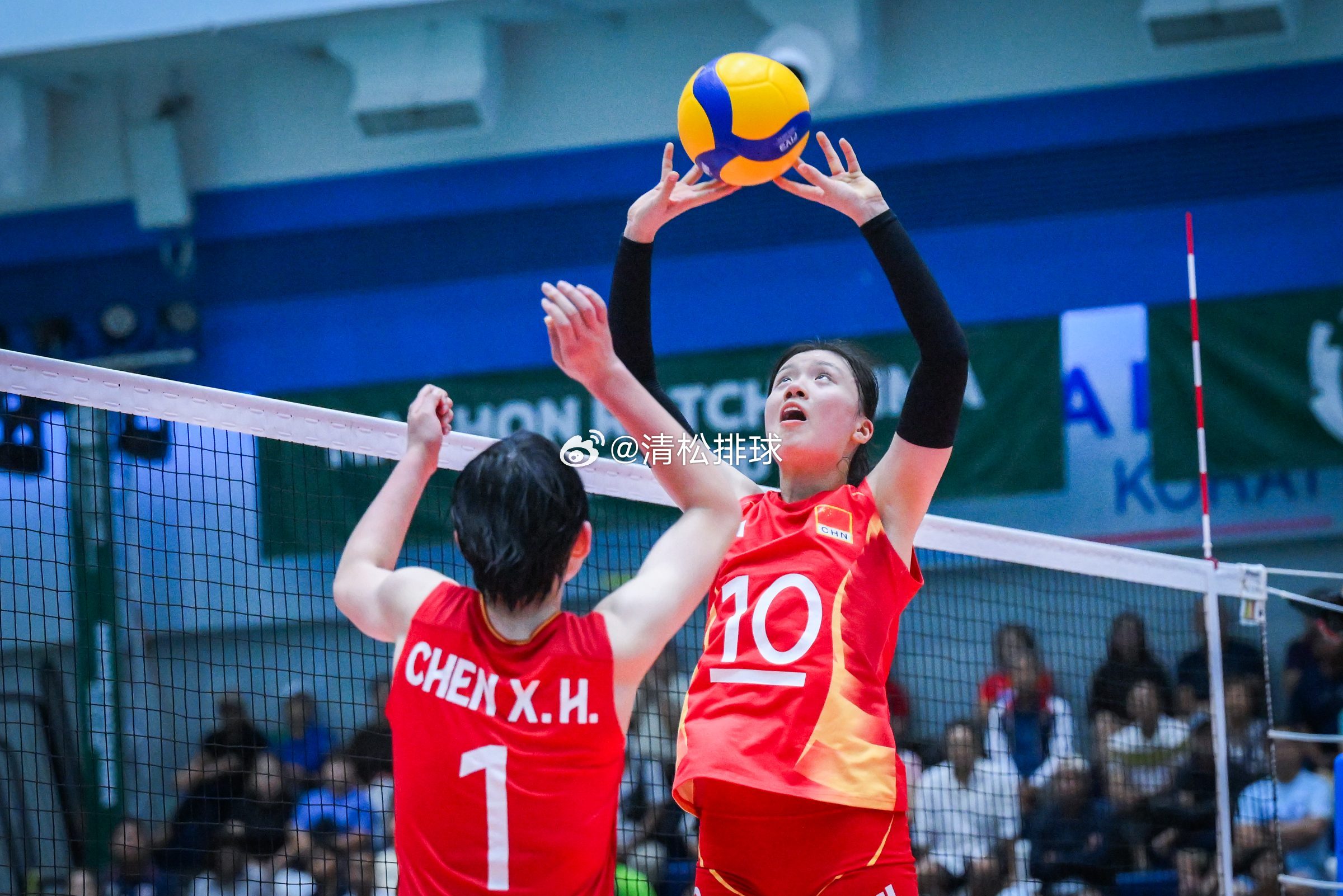 中国U18女排2-0越南（25-20 25-19）任思辰：13分（16扣10中2
