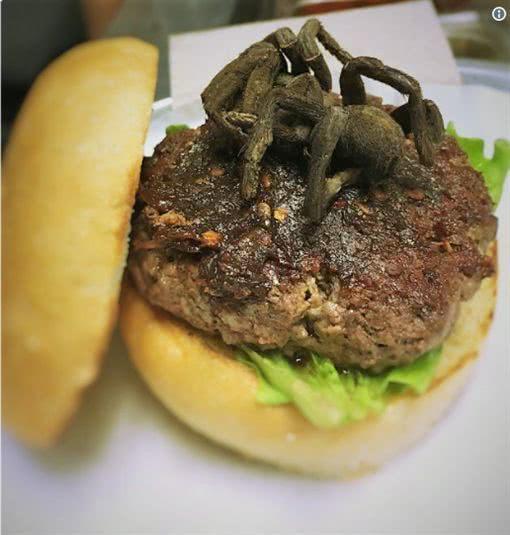 进口牛肉方案翻车？
特朗普刚想‘输血’牧场主
反被掀了票仓！
美国牛肉涨价到吃不
