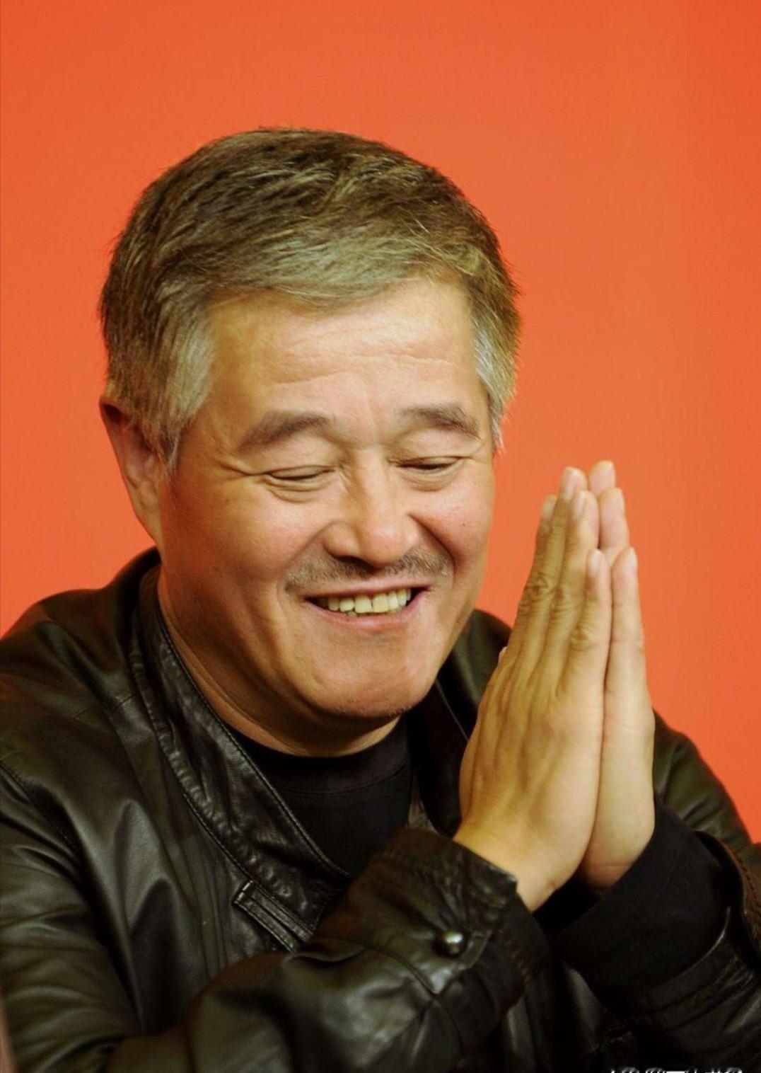 我跟你说，笑声也能当饭吃。
不是夸张，是算账的结果。
赵本山把乡下的笑话，改造成