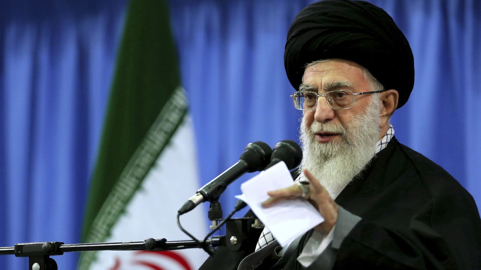 《华尔街日报》披露，美以军事情报部门一直等待伊朗高级领导人会议这一难得机会。2月