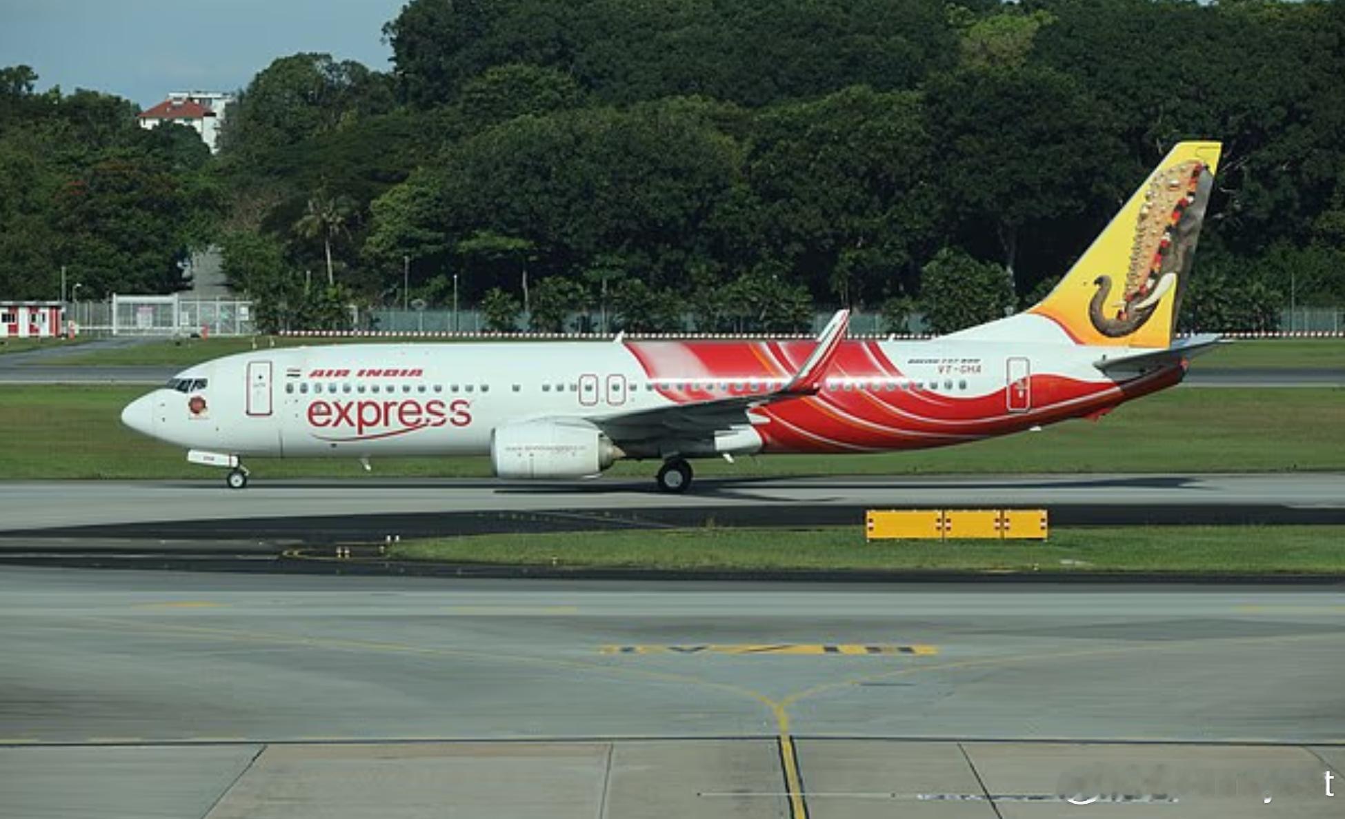 【印度航空客机遭炸弹威胁紧急迫降】 印度航空快运（Air India Expre