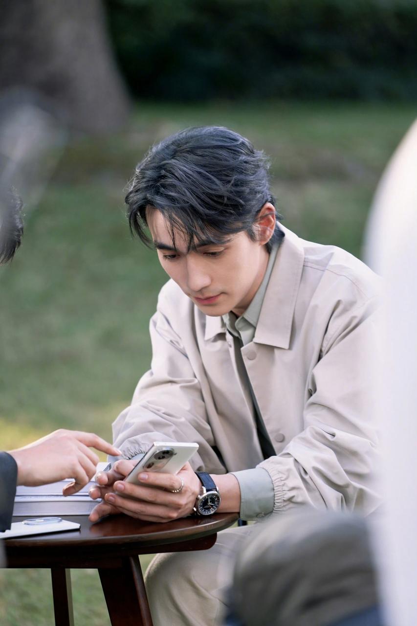 藏不住了，原本以为Reno10系列已经够漂亮了，没想到Reno11疑似已经被朱一