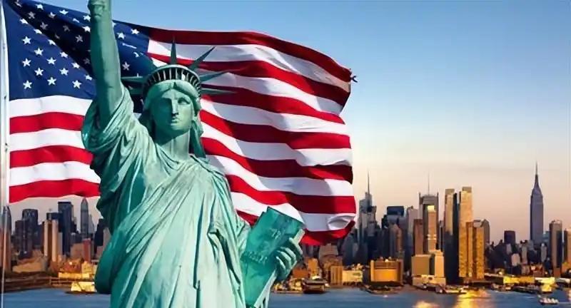 全球关注的话题：
        为什么，一个只有250年历史的国家（美国）会成