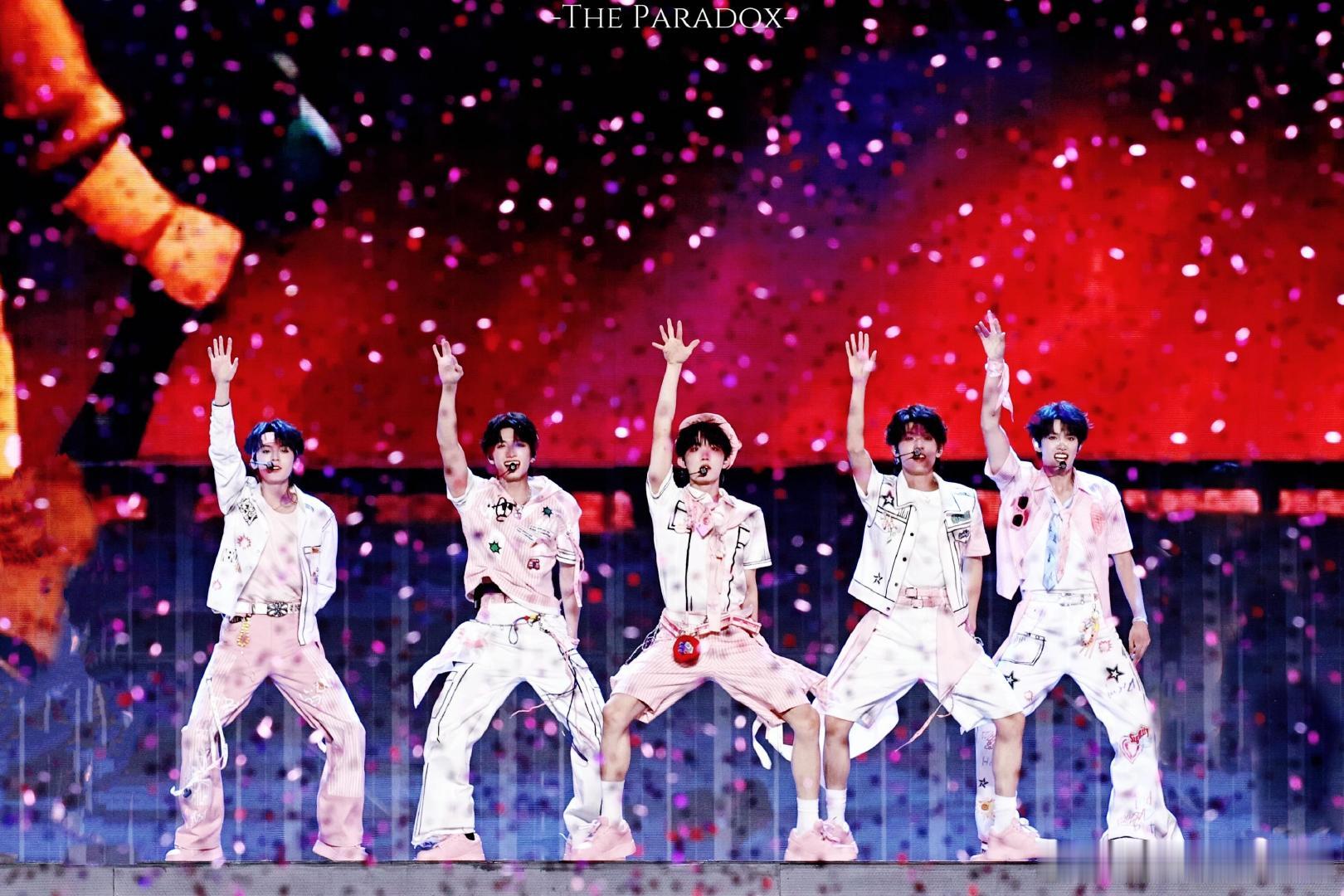 TOP登陆少年中秋晚会金曲串烧经典旋律循环播放！TOP登陆少年和苏有朋合作舞台《