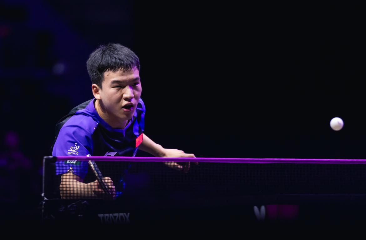 三局都是逆转，向鹏3-1西多仁科，将战张本智和。
向鹏是去年仁川冠军赛的冠军，而