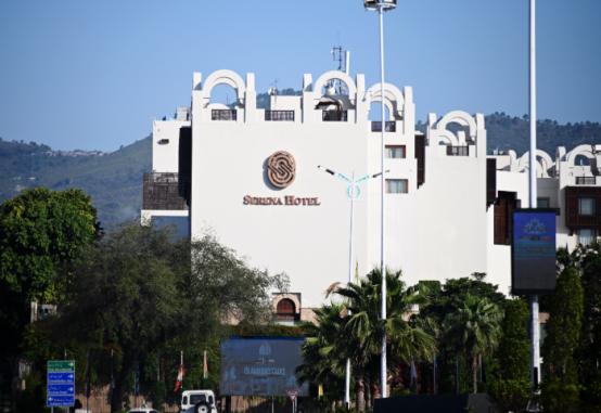 美伊老对头谈崩后，眼看就要吵得动手，没想到巴基斯坦突然站出来，硬生生把这快要僵死