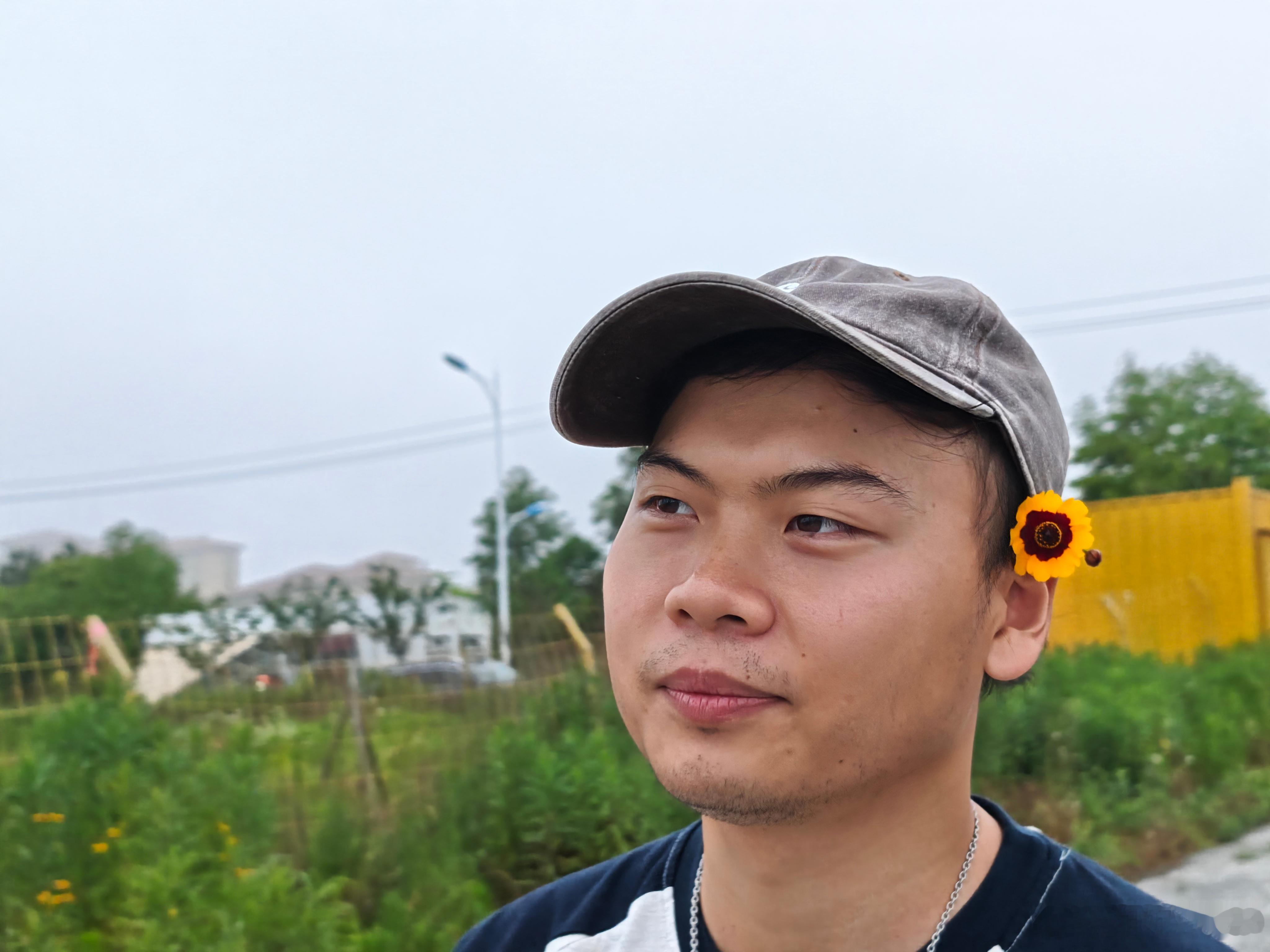 送你一朵小菊花ʕっ•ᴥ•ʔっ🌼 
