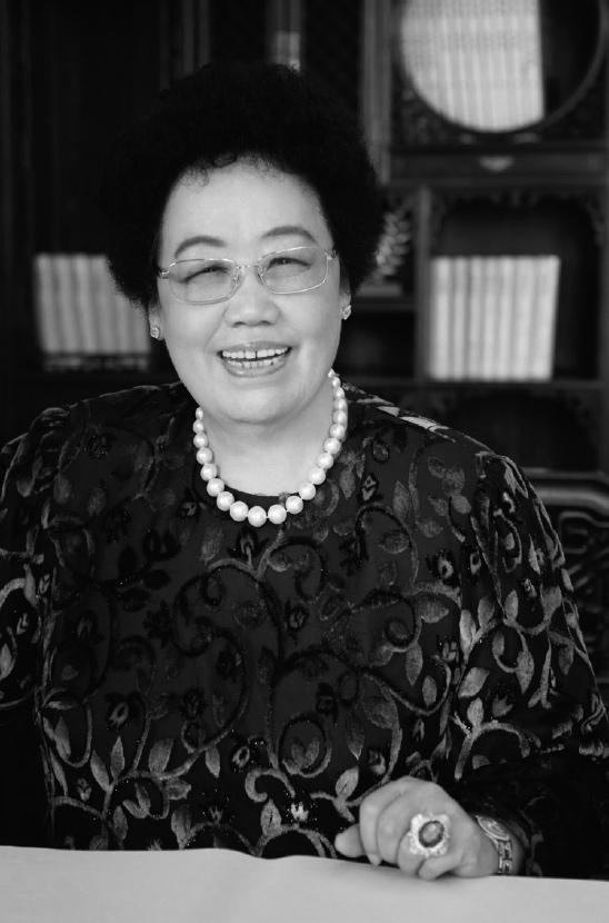 #陈丽华生前致力于紫檀艺术保护#【女企业家陈丽华去世：致力于紫檀艺术保护，在横琴