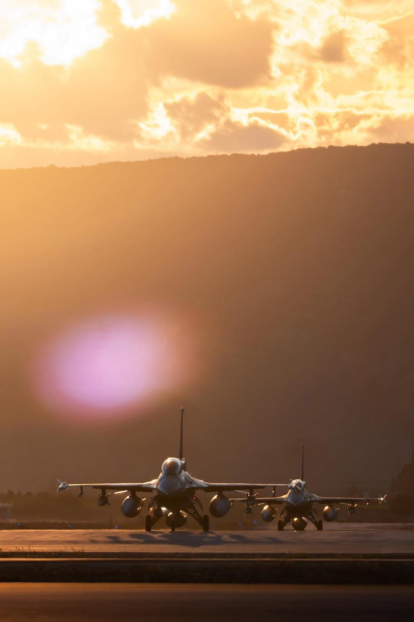 “怒吼雄狮”行动中的以色列空军（IAF）F35I、F16I、F16D 今日肥电今