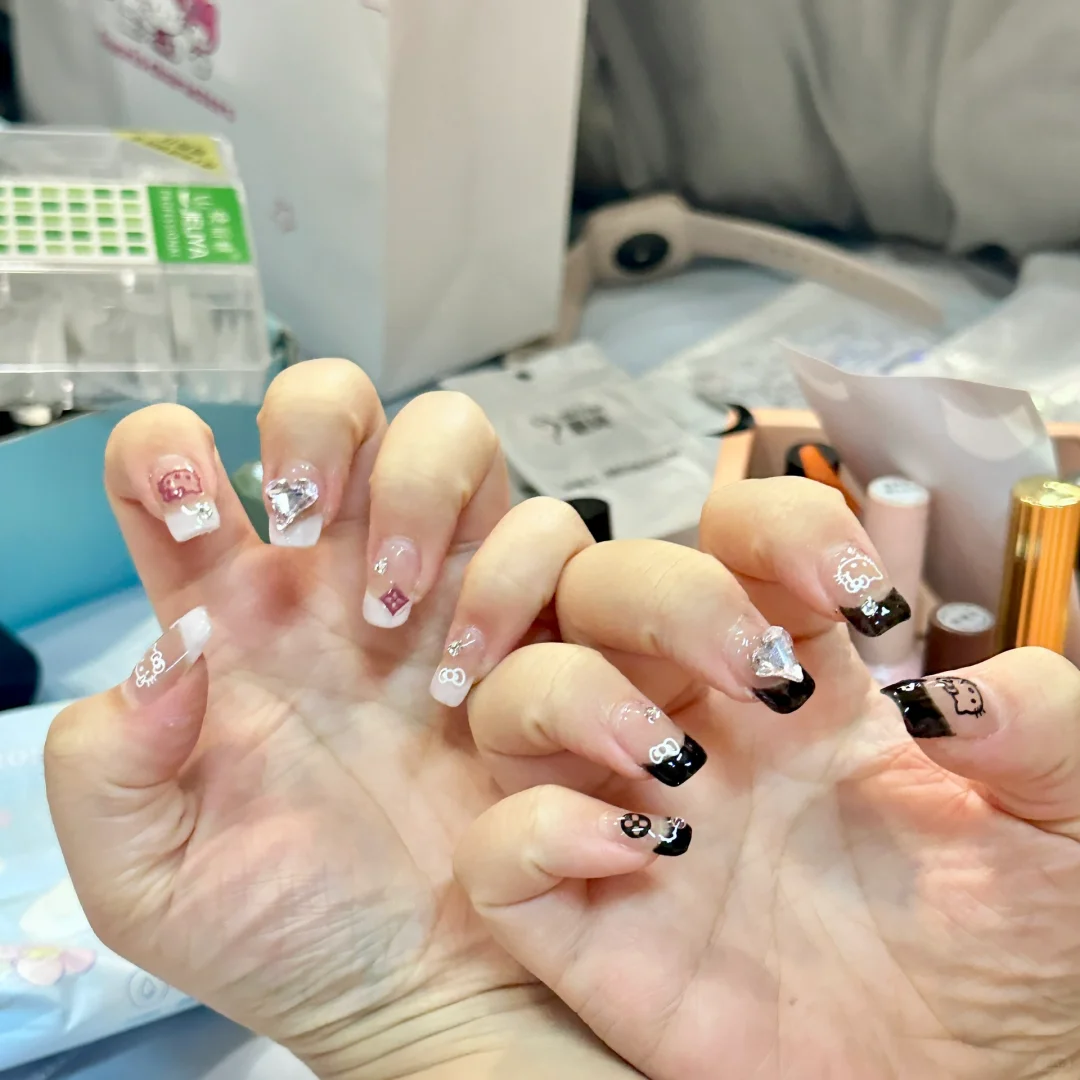 宿舍自己美甲太香了！