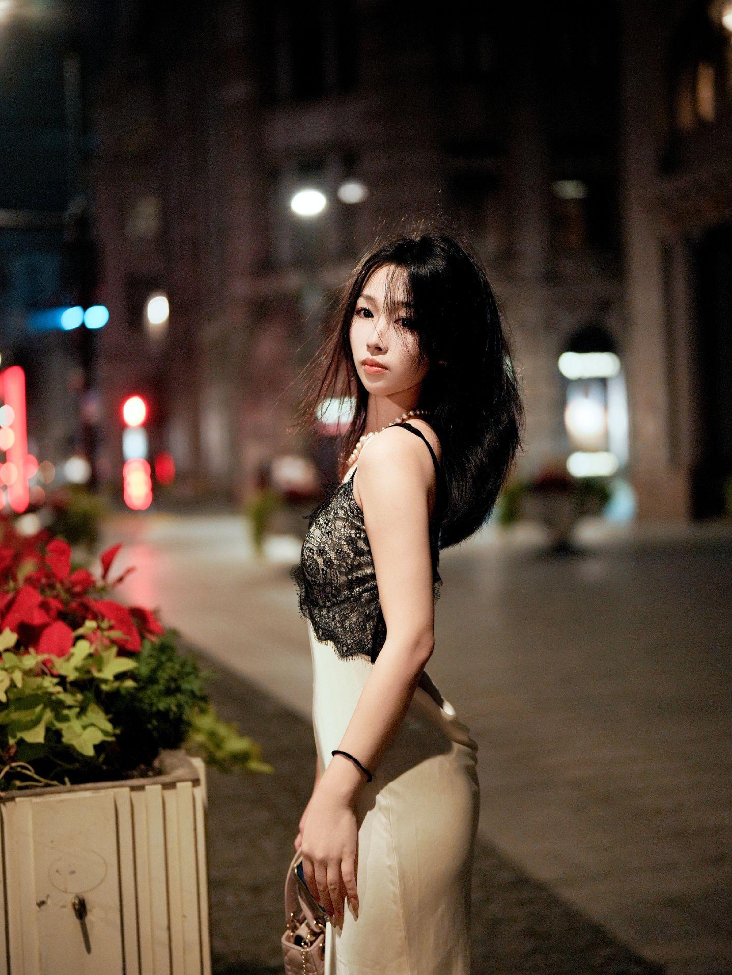 越夜越美丽。