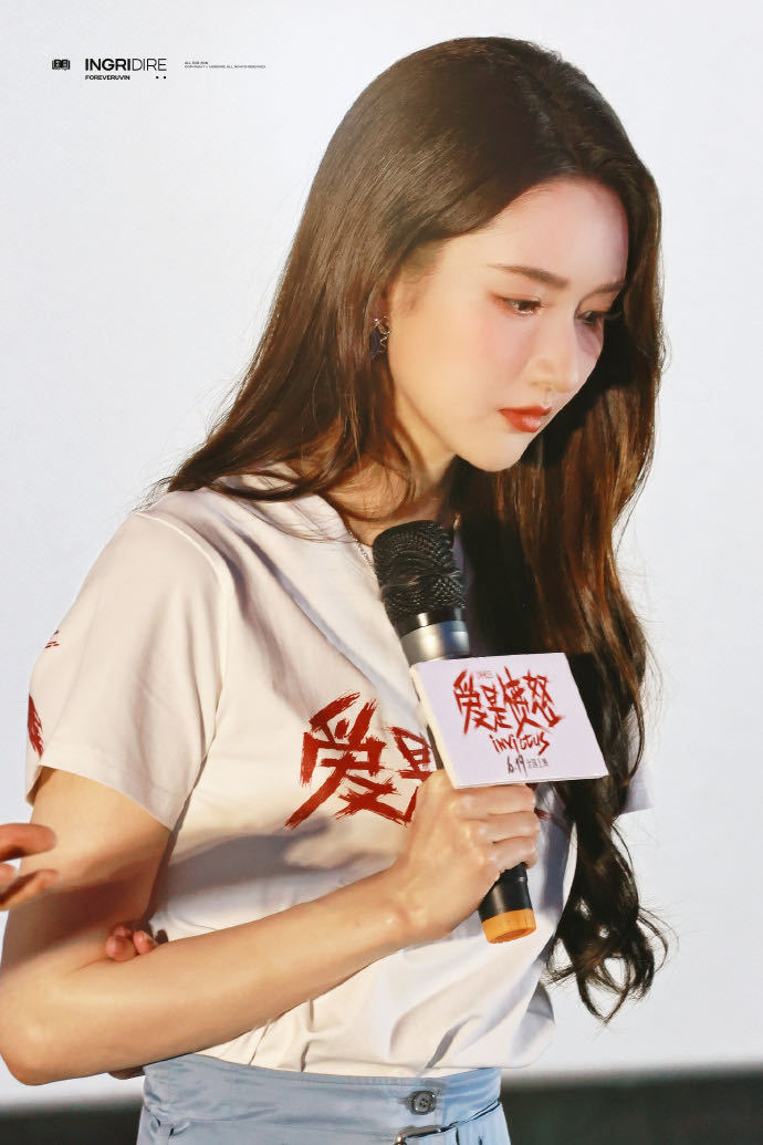 王玉雯别说了王安宇破碎了 王玉雯讲那场戏讲到眼眶发红转头看王安宇，他也在那边偷偷