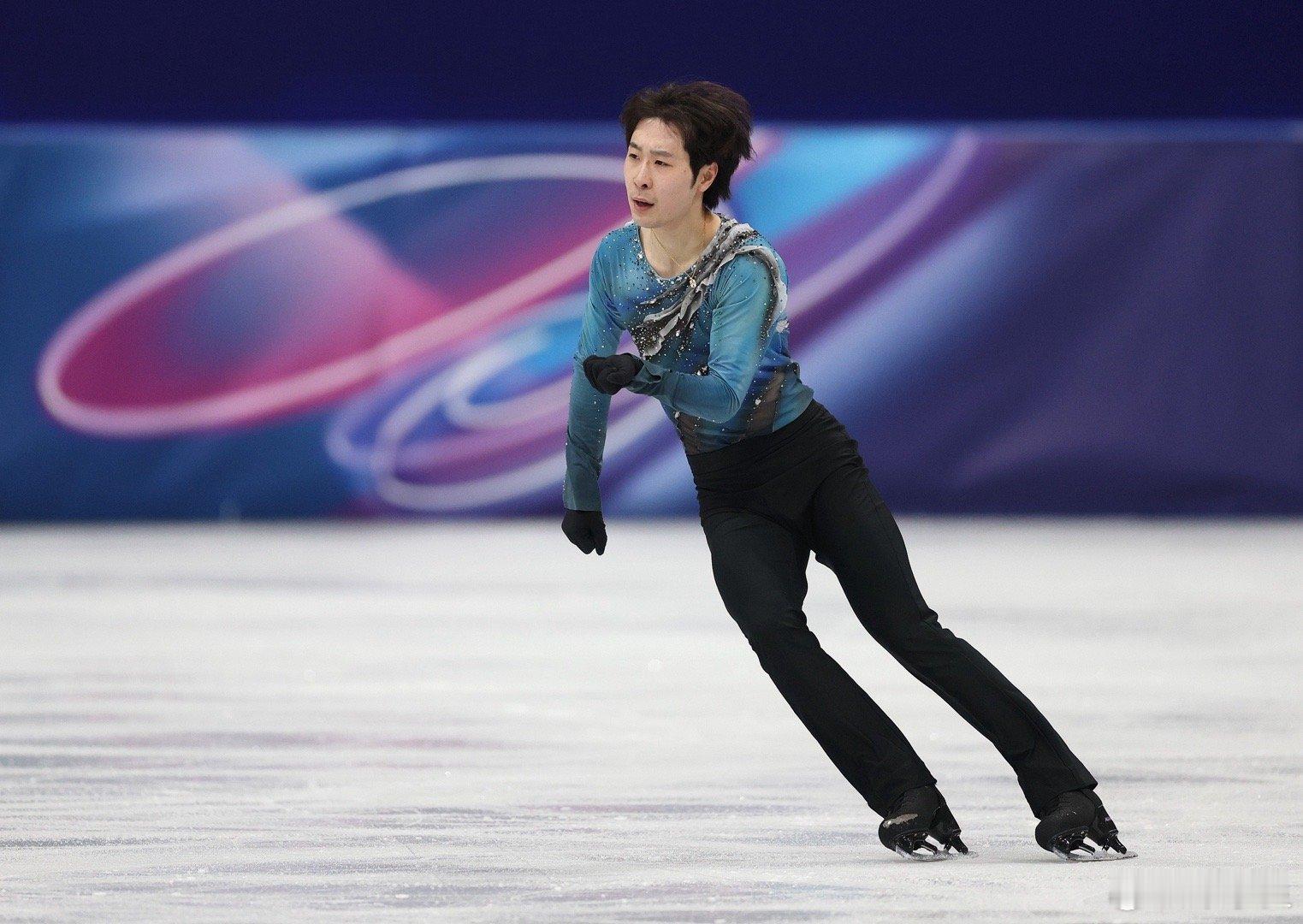 冬奥会厚蓄显锋芒 2月11日凌晨，米兰冬奥会花样滑冰项目展开男子单人滑短节目比拼