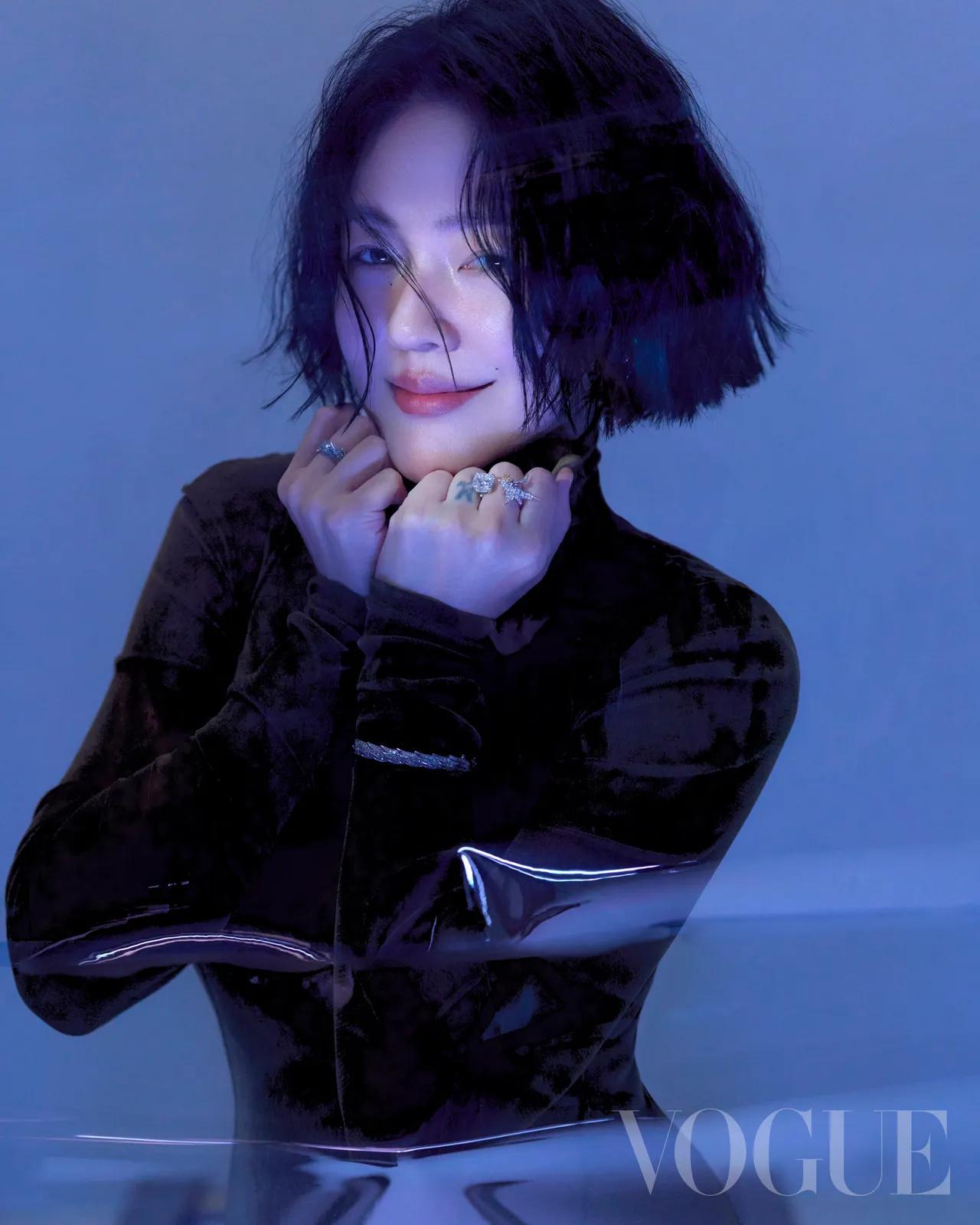 “姐，你走后我好像变成了你。”

小S这张真的和大S合二为一了！

小S在受访时
